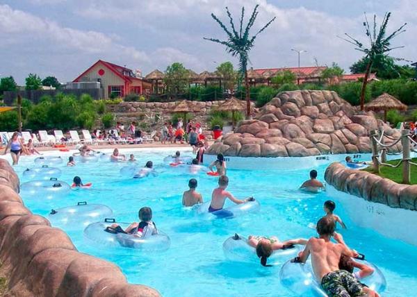 Hotels Commercial Lazy River Water Park Custom Style For Outdoor Family Spray