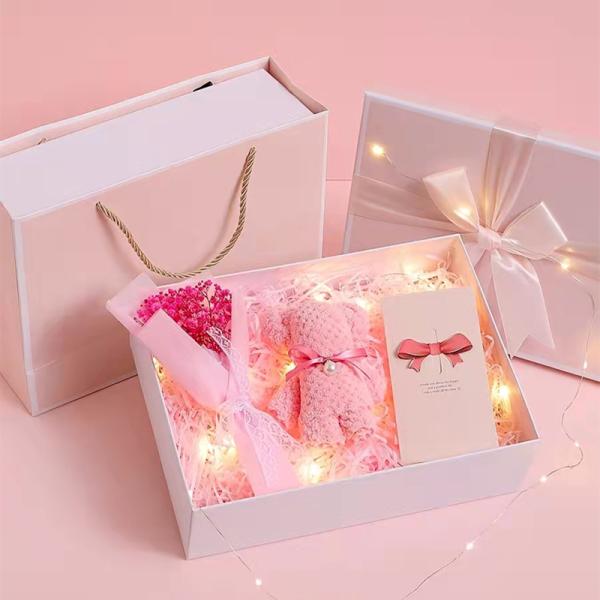 Красный цвет розовый розовый жесткий картонный подарочный ящик сумочки косметическая подарочная упаковка ящик с лентой