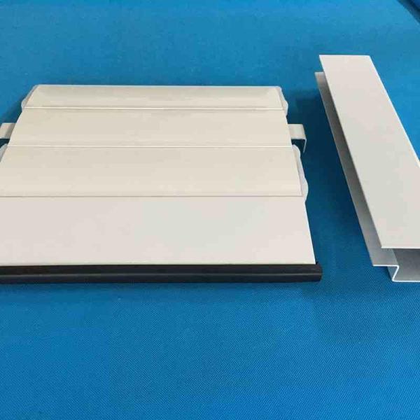 Жилые / коммерческие ураганные жалюзи Моторизированные ветроустойчивые двери