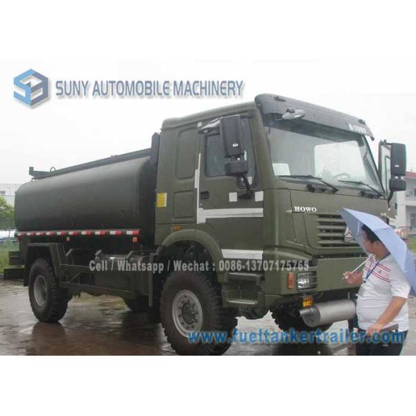 SINOTRUK HOWO 4X4 Chemical Tanker Truck 12000 L Oil Tanker All Wheel Drive