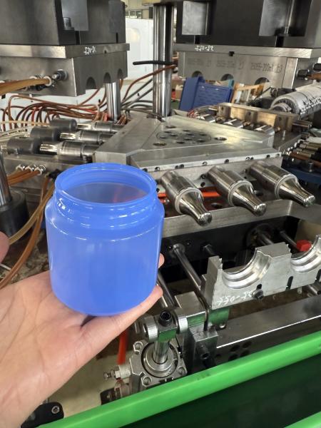 Machine de soufflage par injection synchronisée ZQ80 pour bouteilles auto-adhésives et ensachage