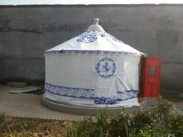 Circle Shaped Mongolian Yurt Tent With Worm - Preventing Bamboo Trips Material