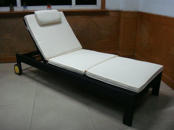 Outdoor Patio Rattan Sun Lounger , Balcony Dark Brown Lounger