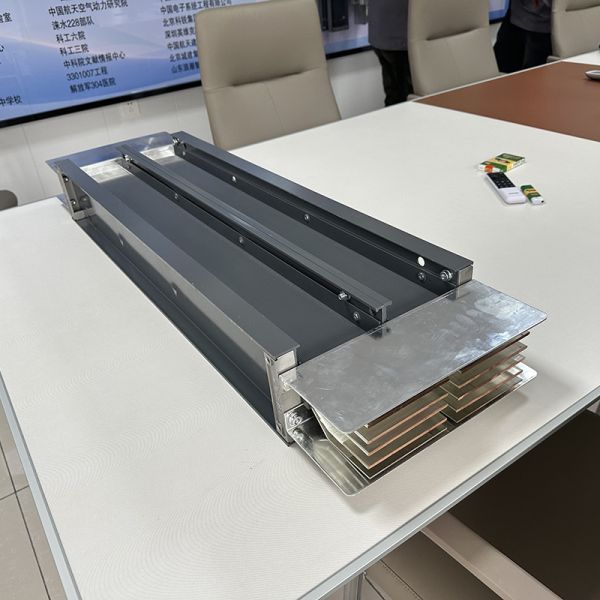 Système de gaine de bus sandwich en aluminium compact 1600A