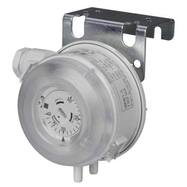  QBM81-5 Differential Pressure Switch 50-500 Pa ROHS