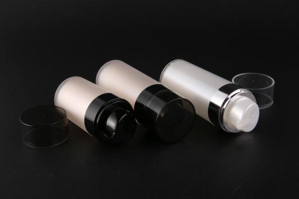 Garrafa mal ventilada cosmética para o creme do olho da essência, garrafa mal ventilada da dupla camada PMMA de UKMS36 30ml-50ml para o cosmético dos homens