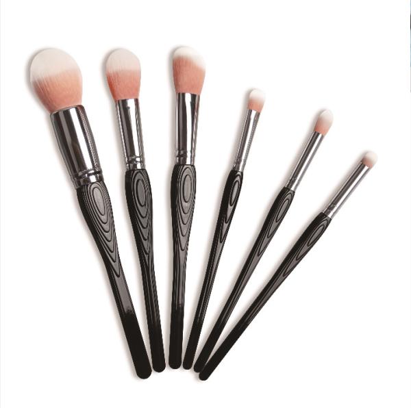 Black Plastic Handle Cosmetic Vegan Makeup Brushes Durable Tools