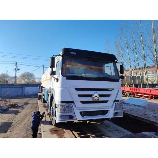 HOWO 8*4 Fuel Oil Tank Truck with and 1 Year After-sales Service