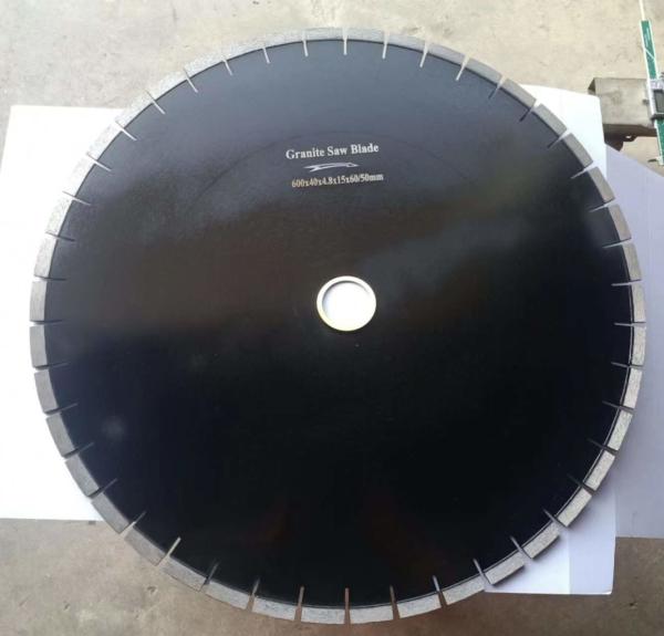 Sinter Manufacturing Arts Non-chipping and Long-lasting Saw Blade for Granite Cutting
