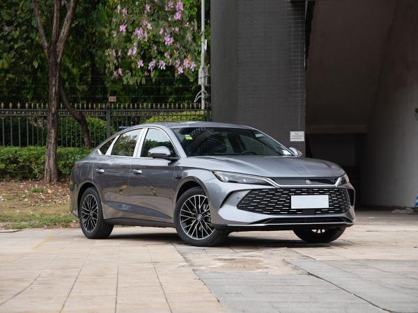 Geely 2025 DM-i Intelligent Driving Edition 80KM PHEV Sedan Popular Used Cars with VI Environmental Standards