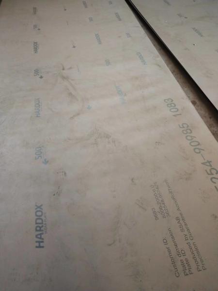Laser de  500 que corta o desgaste da placa de aço carbono - resistente