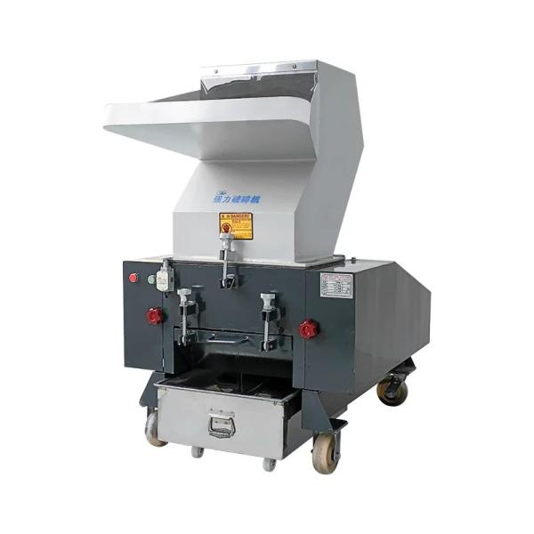 5.5kW Machine de recyclage de concasseur de plastique avec commande de bouton pratique