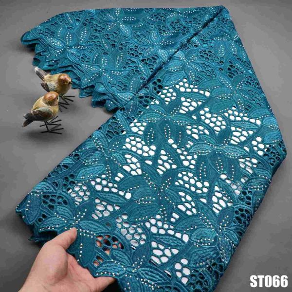 Factory Direct Sales Wholesale Price 3D Lace Fabric Bridal Unique 100% Polyester Water Soluble Cord Lace GUIPURE Fabric