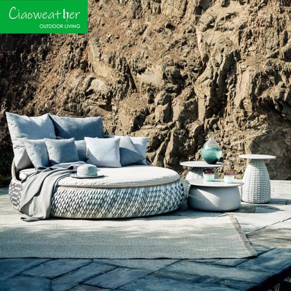 Customized Color Sun Lounger Round Lounger Waterproof Beach Chair Garden Daybed Sets Furniture Outdoor Bed with Table