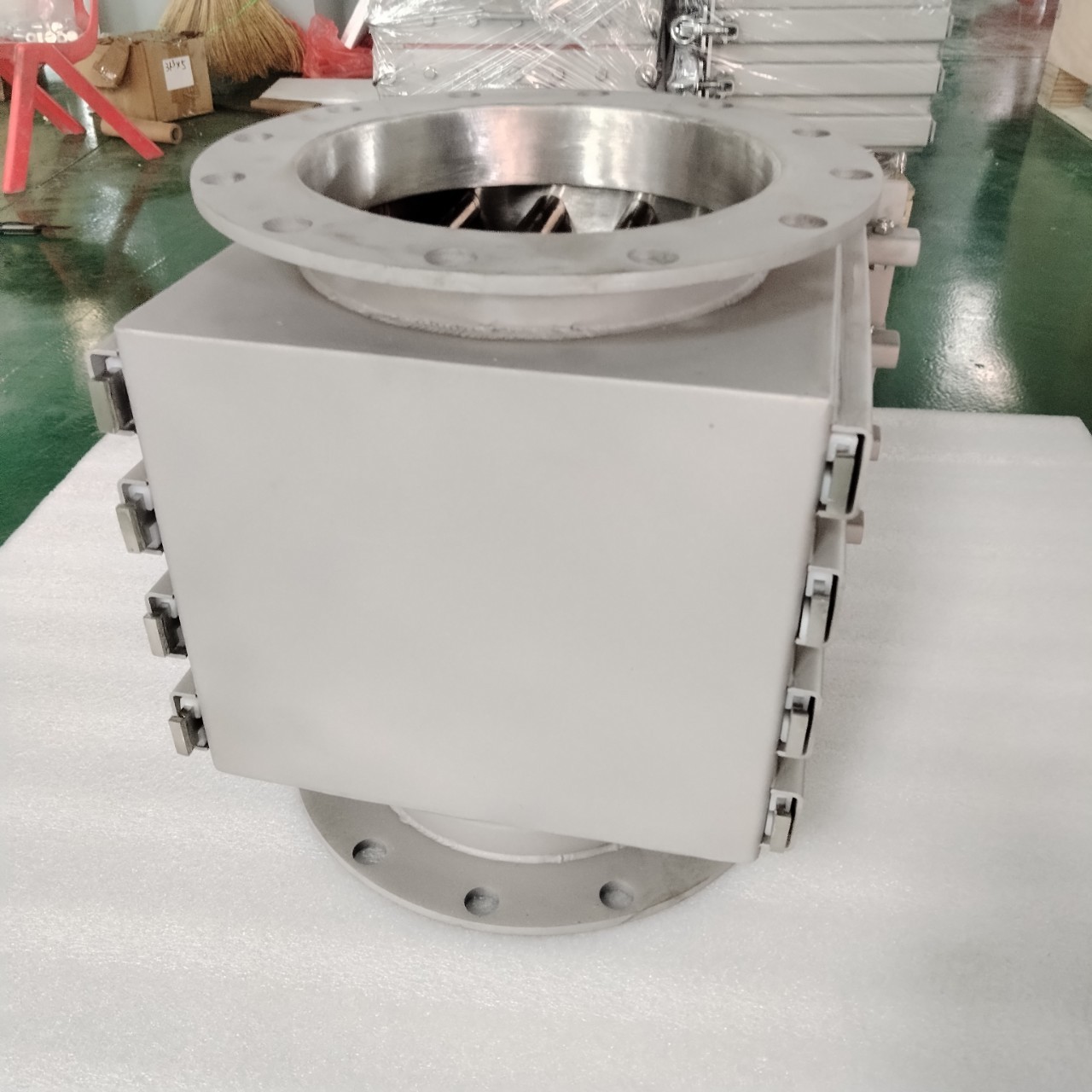 Electromagnetic Separator High Gradient 3.5T Magnetic Intensity for Mine Iron Removal