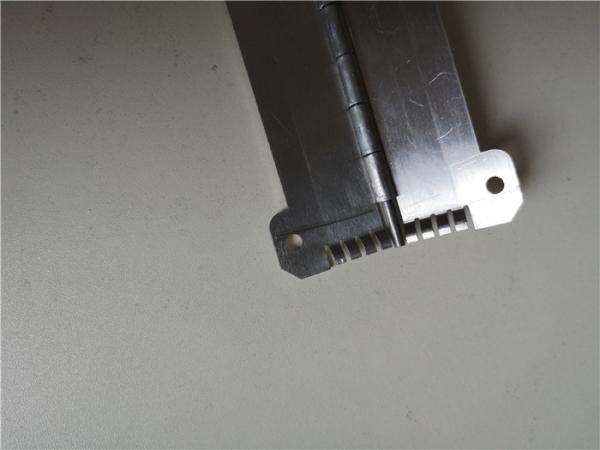Preciso brilhante menos metal do OEM das rebarbas que carimba a dobradiça de alumínio das peças para o livro de música coral
