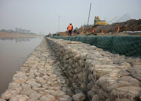 Système de clôture en gabions H2m antirouille pour la protection des digues
