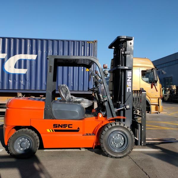 Auto Hydraulic Diesel Forklift 5 Ton 6 Ton 7 Ton 8 Ton 10 Ton with Adjustable Cab Location
