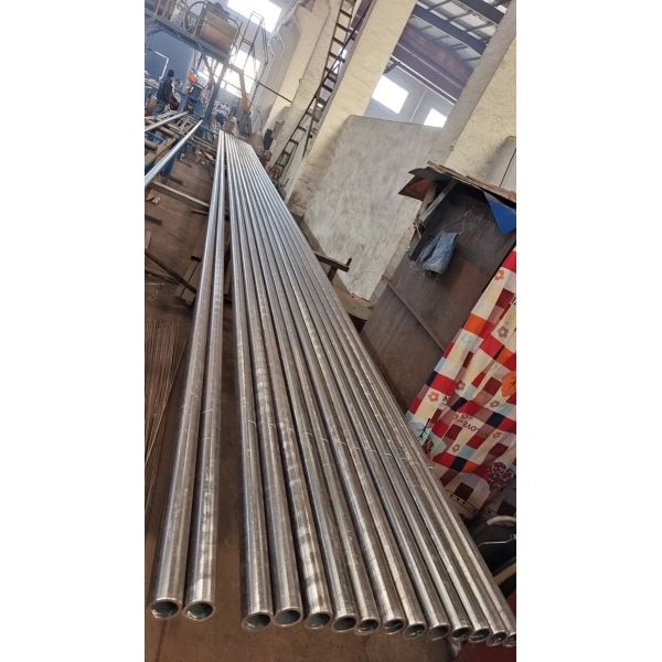 Factory Rate X42 X50 2mm 4mm 6mm Thickness Round Carbon Seamless Steel Pipe