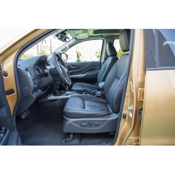 2024 Dongfeng 4WD SUV 2.5L XL 4WD superior Euro VI Coche de gasolina con transmisión SUV 7AT Categoría de vehículos energéticos