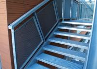 Marche d'escalier en métal déployé antidérapante en acier au carbone galvanisé