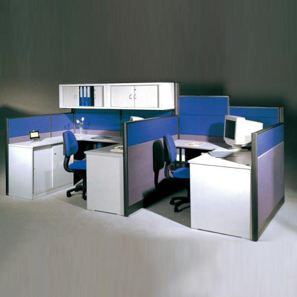 Estação de trabalho de escritório de privacidade modular simples de 4 lugares com gabinete superior