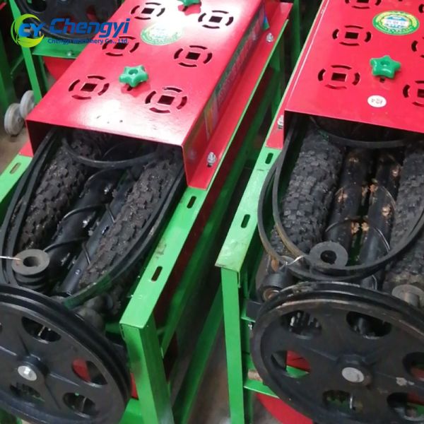 High Efficiency Corn Peeling Machine / Maize Peeler For Small Scale Processing