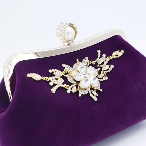 Purple Velvet Fabric Evening Clutch Bag For Women Flora Diamond Decoration OEM