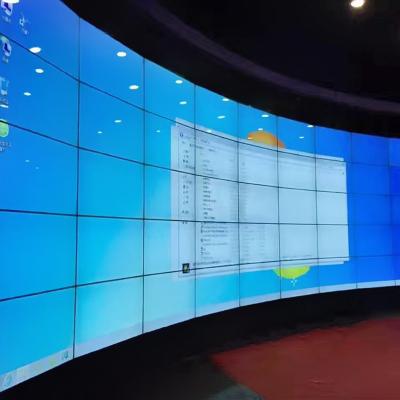 3.5mm curvou a parede video 49 do LCD lêndeas do LG 700 do laço do DP de 1920X1080 FHD para a sala de comando