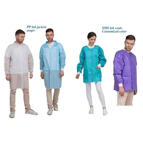 Открытые взрослые одноразовые лабораторные пальто с эластичными наручниками 60 GSM Полипропиленовая краска