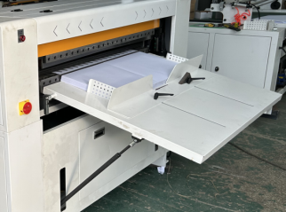 ZWC-1100D Roll Sheet Cutter Machine Heavy-Duty Automatic Cutter For Wripping Paper Packing Bags And Non-woven Towel