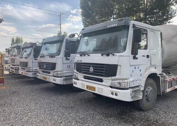 12m3 usou a cor personalizada chassi do caminhão SINOTRUCK 6x4 do misturador de cimento