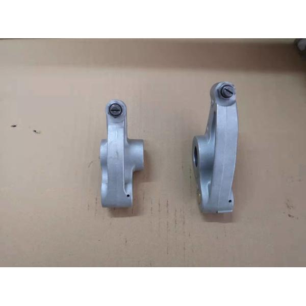 4HK1 6HK1 Rocker Arm 8973064213 Tête de cylindre Entrée d'air Rocker Arm Excavateur ZX240 ZX360 Camion NPR NQR FSR FVR