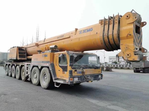 QAY300 ISO9001 Certified 300ton All-Terrain Hoist Crane for Construction Machinery