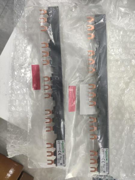 Schneider Electric GV2G554 Linergy FT Comb Busbar 63A Accesorio de conexión de 54 mm