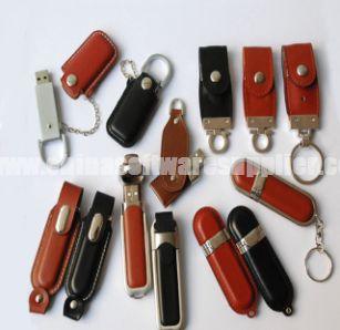 O metal e o couro encaixotam USB 009