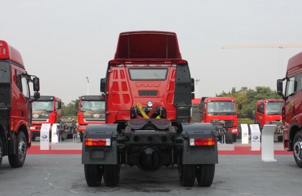 PLA J6M Heavy Truck 280 HP Tractor Trailer Truck 4X2