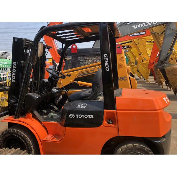 FD30 2T 3T 5T 3 Mast Side Shift TCM Komatsu Forklift Japan in Building Material Shops