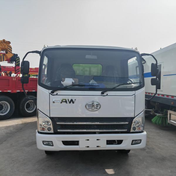 FAW RHD Road Washing Truck High Pressure Diesel Fuel Street Sweeper Vehicle