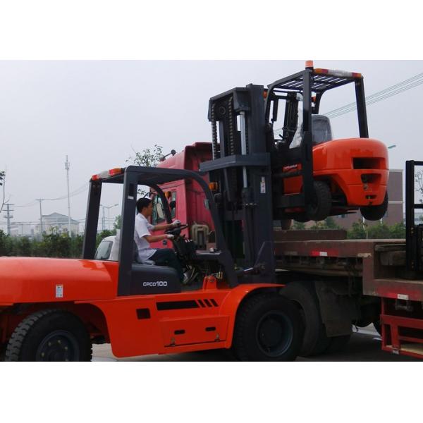 4 wheel Diesel Engine Forklift , Full Automatic Stepless Speed Adjustable Heavy Duty Forklifts
