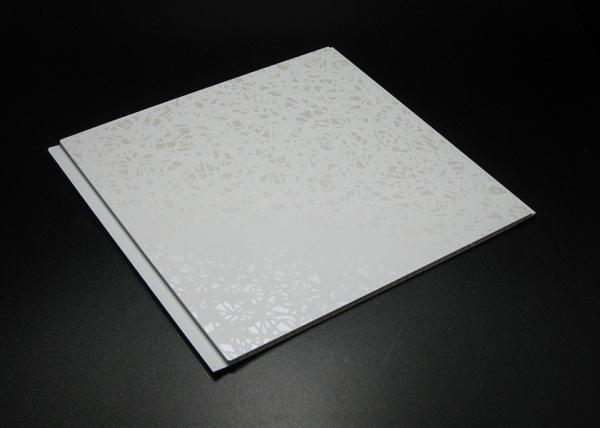 painéis de parede impermeáveis do banheiro do PVC da espessura de 10mm para o hotel decorativo