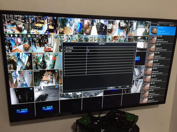 50 portos da montagem 3 HDMI da parede do sistema 4K UHD da câmera do monitor da segurança do LCD