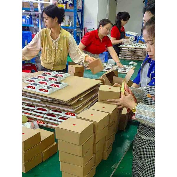 Yellow Led Solar Powered Road Studs Aluminium High Visibility Road Marker Light