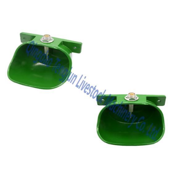 Sows Cup Waterers For Pigs / Grey Cast Iron Pig Feeders And Drinkers