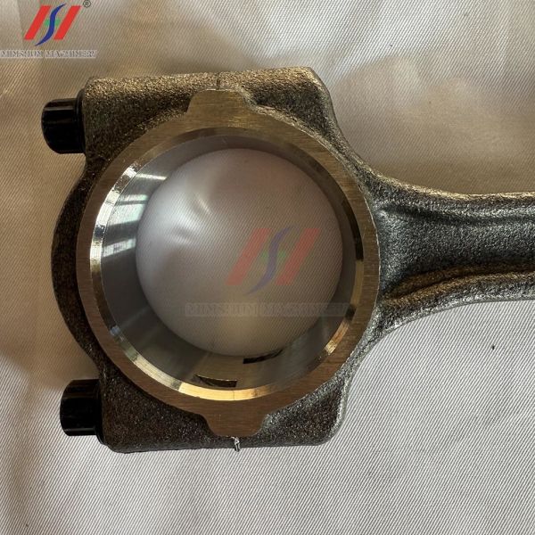 16851-22010 Is Suitable For Kubota D722, D782, D902, K008-3 Engine Connecting Rod For KX41-3