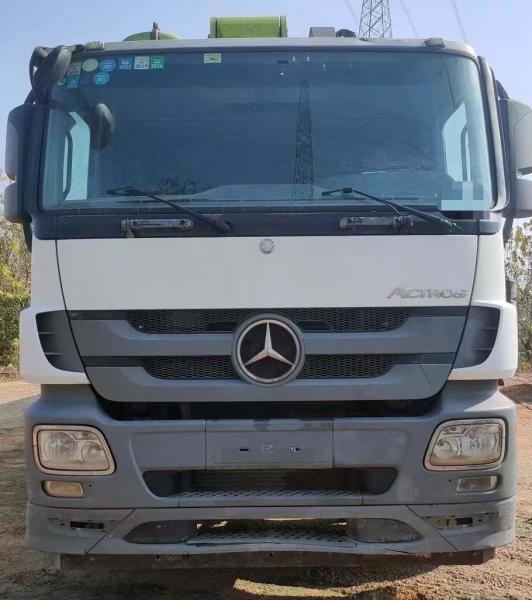 Condition stable et entretien de base pour les camions de pompage de béton usagés Zoomlion 56 m inventaire des camions de pompage