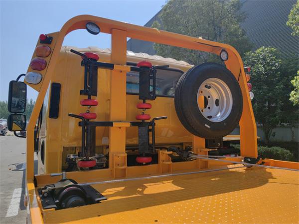 Factory Hot Sale Recovery Truck for Sale in Dubai Flatbed Tow Truck Pull 2 Car