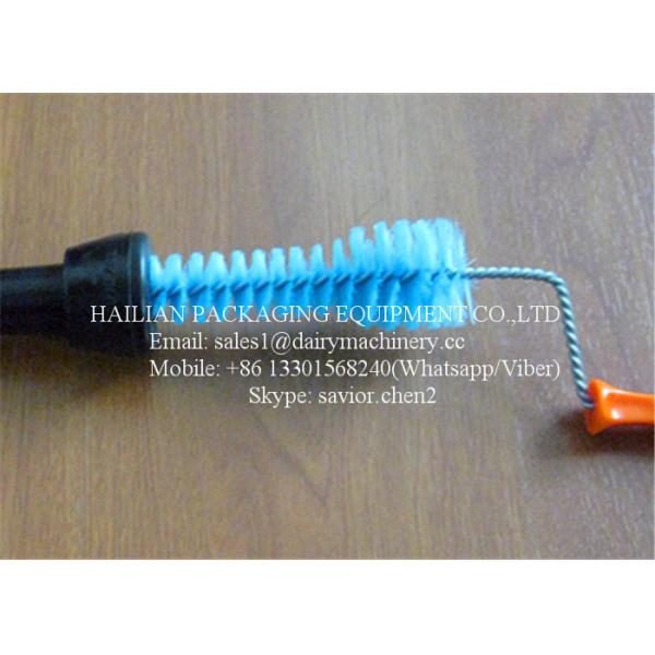 La machine à traire épargne la brosse de nettoyage pour l'usage de ferme de vache avec la couleur orange