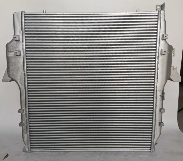 Silver Mercedes Benz Truck Intercooler 9425010201 / 9425010901