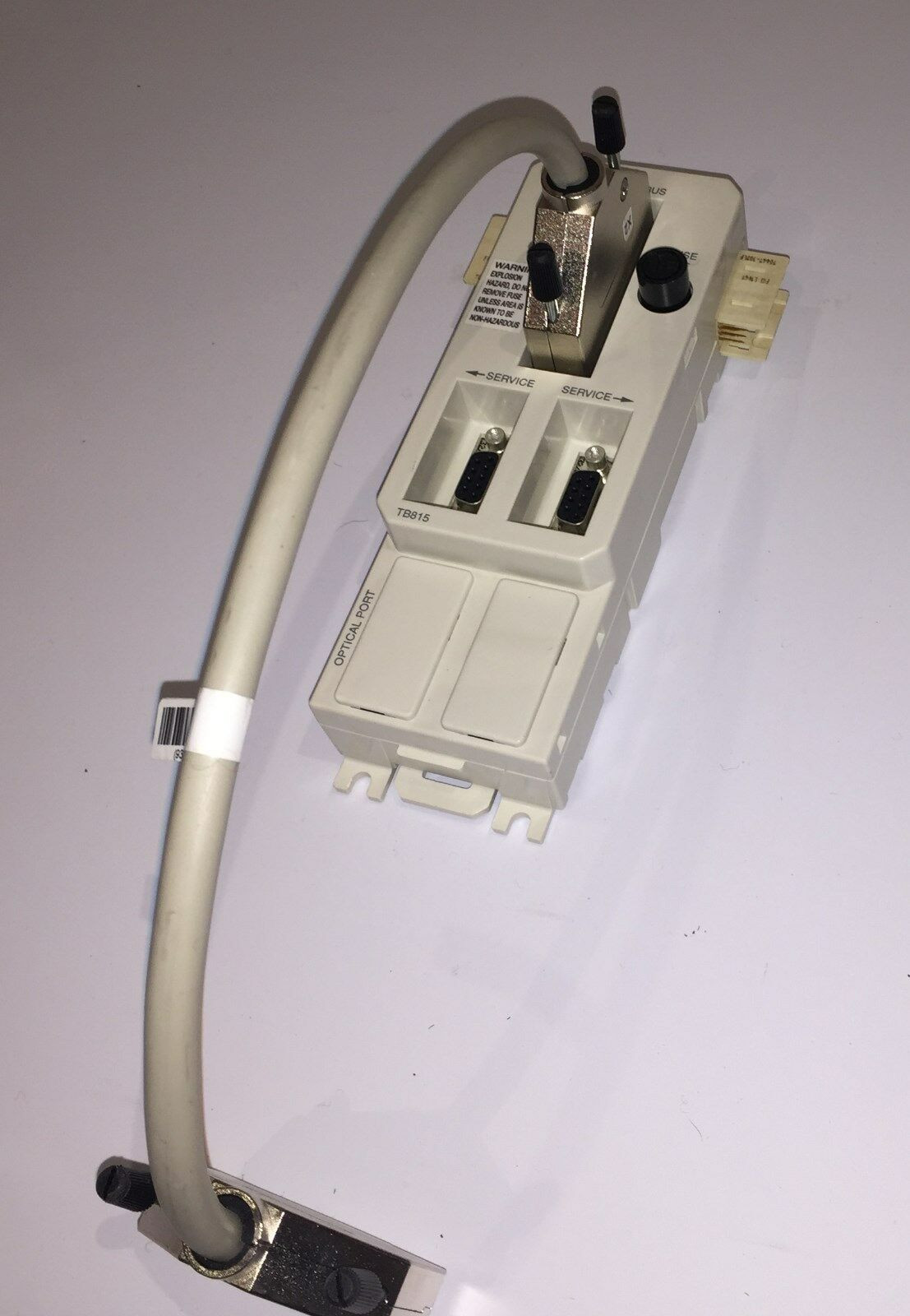 TK801V003 3BSC950089R1 совершенно новое и первоначальное, расширение Modulebus защищало D-подводную лодку 25 кабеля 0.3m, мужчин-женскую.